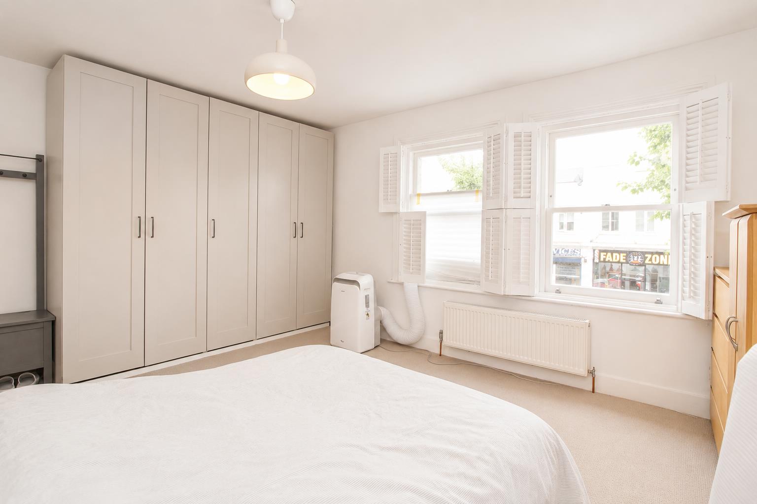 Westmead road, Sutton